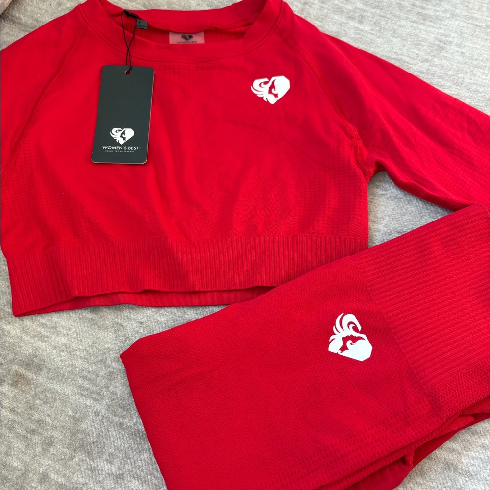 Women's Best Red Activewear Set size small/XS